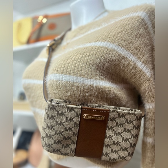 💟 Michael Kors Crossbody | Belt Bag | NWOT - Picture 7 of 9